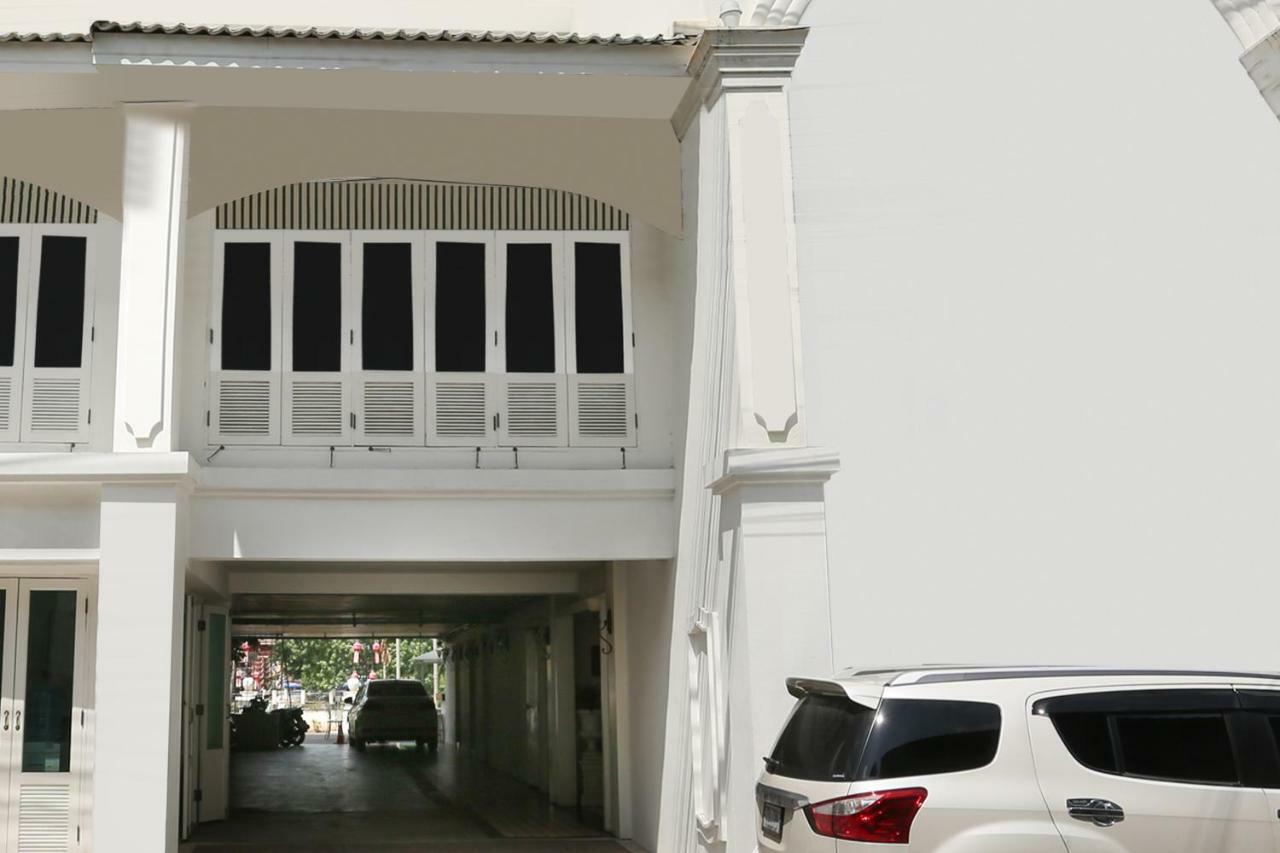 B2 Riverside Colonial Hotel — Photos 3